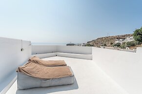 Arte Lindos Suites