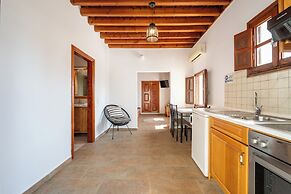 Arte Lindos Suites