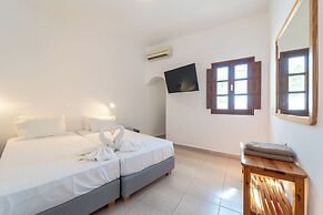 Arte Lindos Suites