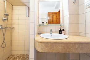 Arte Lindos Suites