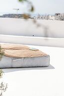 Arte Lindos Suites