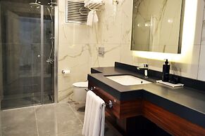 MELLDAY HOTEL
