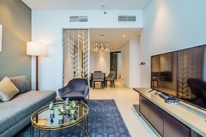 Stunning 2BR with Balcony-Canal View