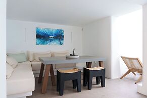 Nelya Suites