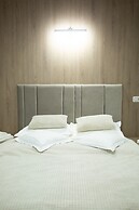 Frasin Studios-6 km to Voronet Monastery