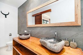 Villa Green Pearl