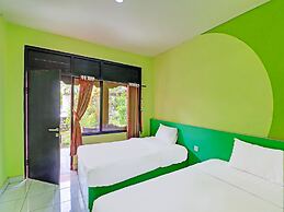 Super OYO 91870 Warna Kedaton