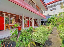 Super OYO 91870 Warna Kedaton