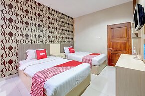 OYO Flagship Tembok Batu Residence
