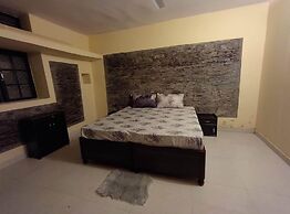 Atulya Neer Hotel