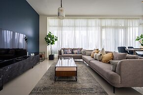 Glamorous 3BR with Marina view