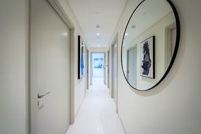 Glamorous 3BR with Marina view