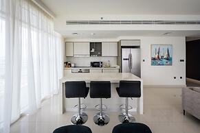 Glamorous 3BR with Marina view