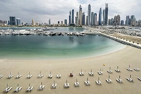 Glamorous 3BR with Marina view