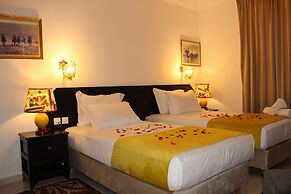 MAJOREL PEARL  Restaurant Piscine SPA