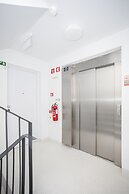 Liiiving-Modern & Glam Rooftop Apartment