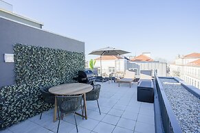 Liiiving-Modern & Glam Rooftop Apartment