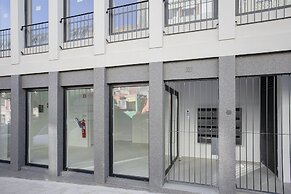 Liiiving-Modern & Glam Rooftop Apartment
