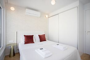 Liiiving-Modern & Glam Rooftop Apartment