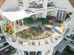 Rooftop City Residence