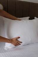 Meshk Airport hotel