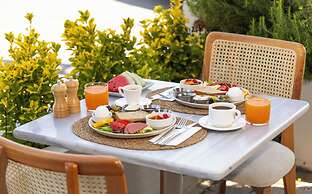 Meshk Airport hotel