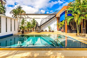 Jungceylon Villa in Patong by Lofty