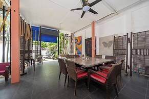 Jungceylon Villa in Patong by Lofty