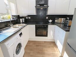 66 Dale Grove