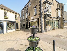 66 Dale Grove