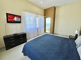 Gavias Grand Ocean Front
