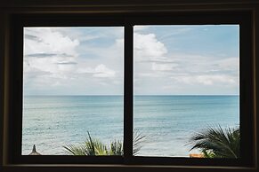 Gavias Grand Ocean Front