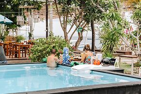 Mambo Beach Resort