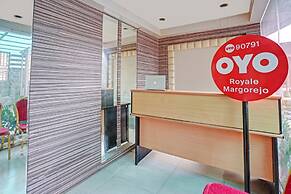 OYO Life 90791 Royale Margorejo