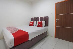 OYO 3872 Wisma Family