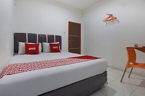 OYO 3872 Wisma Family