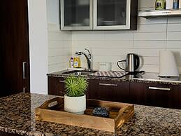 Luxury 2 Bedroom Lakeview