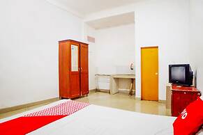 OYO 91647 Sanina Residence