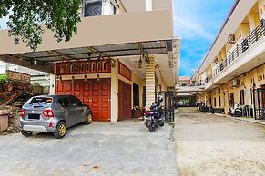 OYO 91647 Sanina Residence