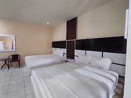 Hotel O Subur