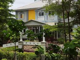 Hotel O Subur