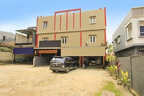 OYO 91855 Big Hotel Kendari