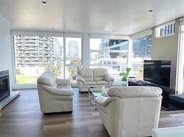 Luxury Penthouse Above the Shopping Town