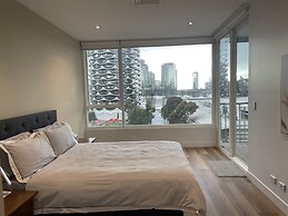 Luxury Penthouse Above the Shopping Town