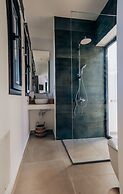 Ble Kythnos Suites