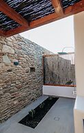 Ble Kythnos Suites