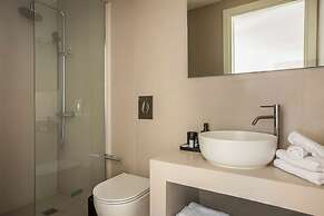 360° Luxury Residences