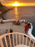 Begona Cliff Hotel