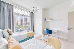 Sunrise Bay - Ultra Luxury Emaar Beachfront - Private Beach and Pool
