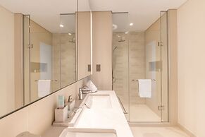 Sunrise Bay - Ultra Luxury Emaar Beachfront - Private Beach and Pool